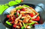 中国十大禁菜之脆鹅肠，从活鹅肛门扯出肠子做菜
