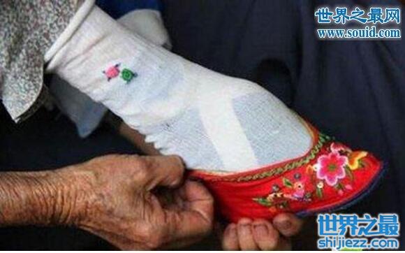 妇女缠足又称裹小脚为满足丈夫性需求缠足图片