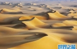 中国最大的沙漠是塔克拉玛干沙漠(33万平方公里)