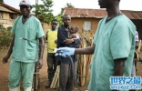 埃博拉病毒在非洲爆发，甚至侵入内亚东南部几十所城市