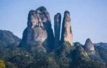 全国丹霞第一奇峰的衢州江郎山,三爿石构成的一线天更是中国之最 ...