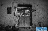 古代人过夜为何宁愿在坟头过夜也不再空宅老房过夜呢?