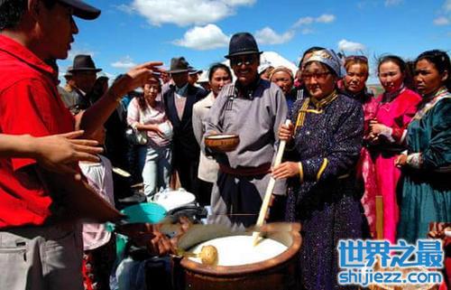 蒙古族马奶节简介 - 世界之最