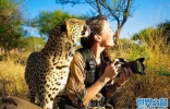 南非美女摄影师Shannon Benson不甘只是远方拍摄 大胆接近野生动物 ...
