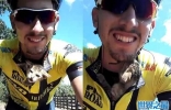 西班牙自行车手救流浪猫放怀里 猫咪转头舔脸表感谢