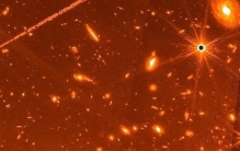 韦伯太空望远镜拍摄到“最古老的星空”