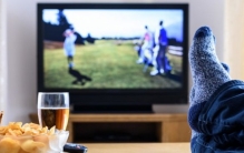 世界上看电视最长时间国家，美国波兰日本包揽前三