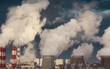 世界上最大的“充电宝”居然能够在海洋里游泳（巨大充电宝）