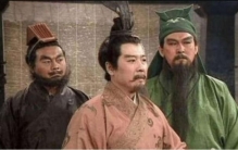 蜀亡后，张飞一家无人敢动，为何关羽却满门被杀