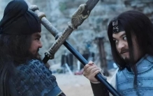 关羽难赢庞德 正史中打得过马超吗（不一个档次）