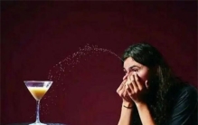 世界最有趣的六大吉尼斯纪录  眼睛喷牛奶  （奇葩记录）