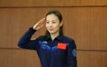 我国选拔宇航员 女性为何要未婚未育？（女性宇航员）