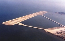 海底出现了大型机场建筑 和外星生命有关吗（无法定义）