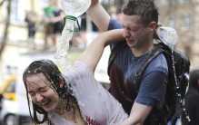 乌克兰最开放的节日，居然有这么多好处（乌克兰泼水节）