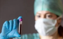 女子亲生孩子验DNA却和自己没有血缘关系 这是咋回事？