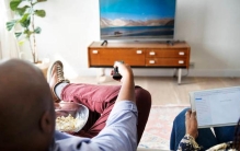 世界上前五看电视最长时间国家 日本上榜 （美国第一）