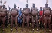 这个非洲部落“以胖为美” 怎么会这么奇怪？（部落审美）