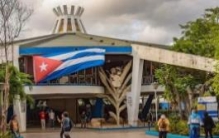 世界上最大的冰淇淋店：一次能接待600位（排队长达千米）