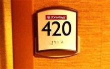 国外的酒店没有420房间 这究竟是什么原因？（酒店规则）