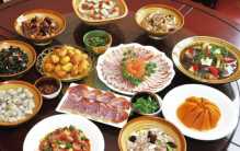 美国女孩到中国旅游 为什么说不要相信中国人？（中国美食）