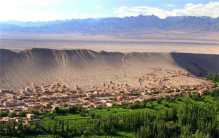 世界最低的盆地 低于海平面154米（吐鲁番盆地）