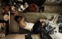 香港隐秘的牢笼 一家四口居然只住7平米（香港生活）