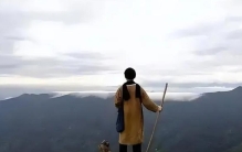 三步一跪七步一拜 这才是真正的苦行僧（苦行僧）