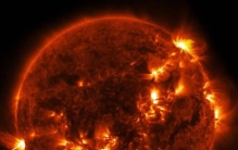 太阳出事 短期频繁爆发耀斑 对人体有影响？（太阳活动）