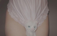 让我的手指在你身上滑出快感