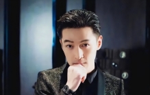 胡歌老婆是学霸，生活中爱养猫，和胡歌登记结婚暗藏小甜蜜