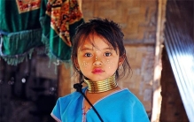 从小脖子上带项圈 取下来反而会死亡（残忍折磨）