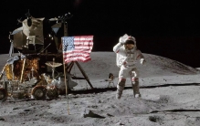 质疑探月活动真实 探测器传回照片是答案（月球探索）