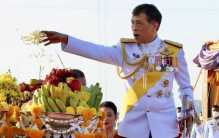 泰国人遇到国王出行都要下跪 中国人是不是需要（泰国习俗）