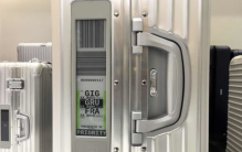 旅客下了飞机之后 为啥不愿意撕掉行李标签（飞机证明）