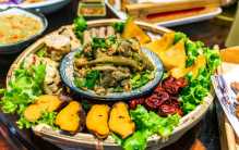 四川游客去东北旅游 餐馆老板居然不让吃饭（东北饮食）