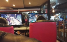 昆明网吧出现上网大神 一月连续上网700小时(网吧大神）