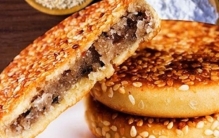 安徽十大知名小吃：黄山蝴蝶面居第二，合肥大麻饼排榜首