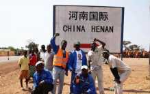 非洲被河南人占领 当地居然能够吃到正宗烩面（非洲生活）