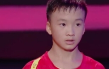 世界上跳绳最快最多的人 岑小林 (出生贵州)