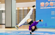 8岁女童1分钟做77个街舞大回环破世界纪录 梦想代表中国参加奥运会