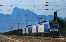 世界纪录！“中国重载第一路”  大秦铁路累计货运量突破80亿吨