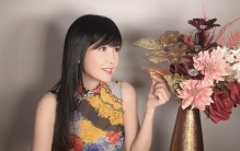 55岁周慧敏和倪震秀恩爱，意外曝光豪宅外景，生活惬意又舒适