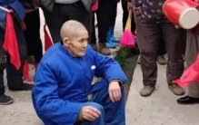 老人被确认车祸死亡 11年后死而复生