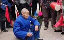 老人去世九年之后现身 家属居然这么说（死而复生）