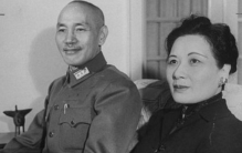 为了防止老蒋出轨 宋美龄相出这个招数（制服男人）