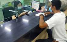 小伙儿开具证明跑断腿 多方面踢皮球（办事难度）