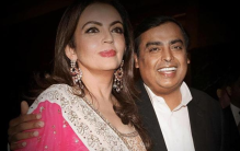 印度首富的妻子 鼻环就能在北京买套房（印度贵族）