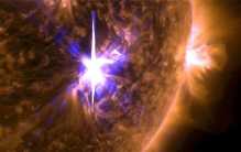 太阳爆发耀斑 地磁暴袭击地球 厄尔尼诺来了（太阳活动）