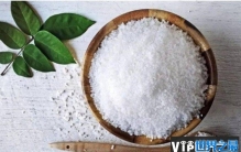 冰遇到盐为什么能融化 盐可以降低水的冰点(氯化钠)