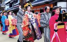 地位十分尊贵的日本花魁 甚至可以挑选客人（日本花魁）